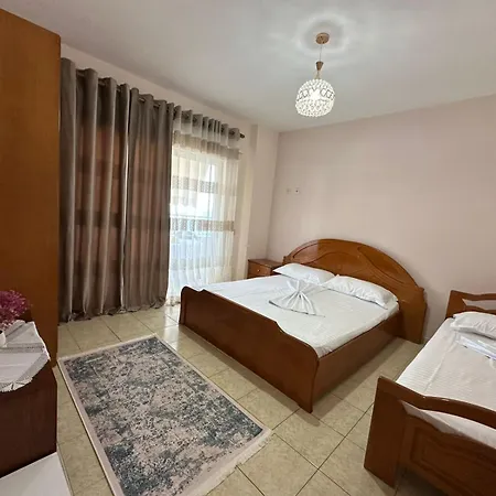 Seaside Family Apartment Sarande