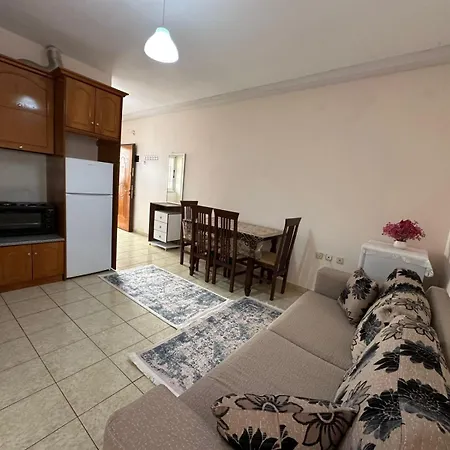 Apartment Seaside Family Sarandë