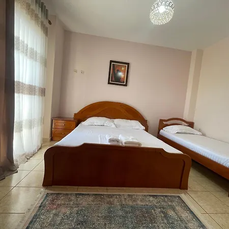 Seaside Family Apartment Sarandë